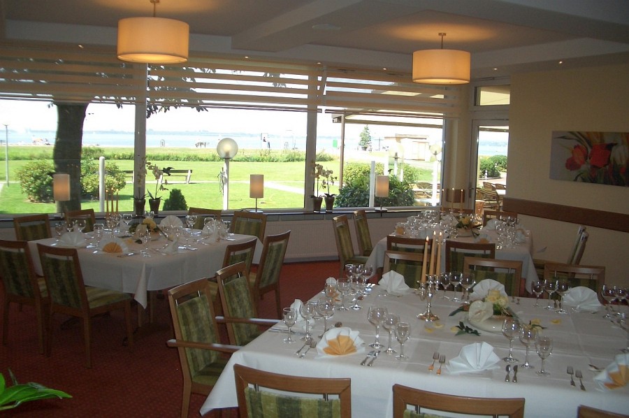 Restaurant Dummerhotel Strandlust In Lembruch Dummer See