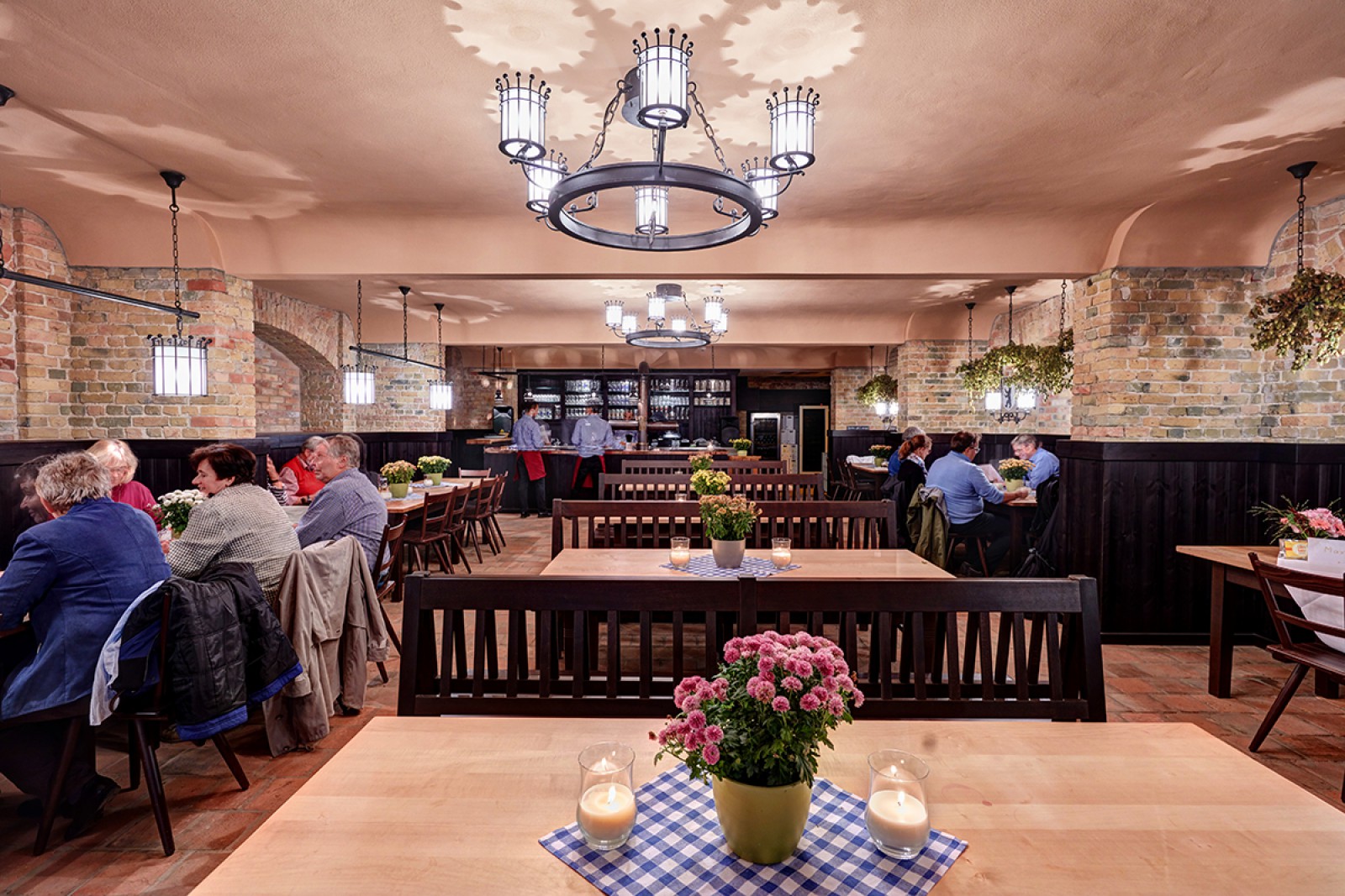 Zollpackhof Restaurant Biergarten in Berlin