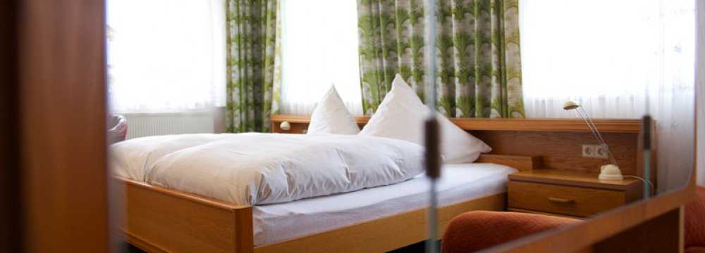 Gr�ner Baum in Unterschneidheim