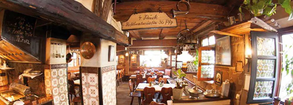 Restaurants in Nrnberg: Historische Bratwurstkche Zum Gulden Stern