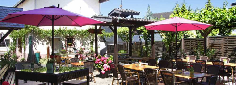 Hotel-Pension-Weingut Fr�hliches Weinfa� in Kenn