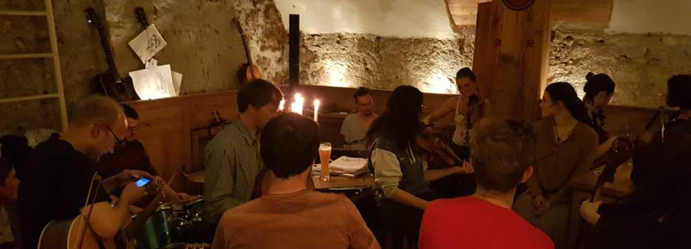 Frau Hopf im Schlo�caf� in T�bingen