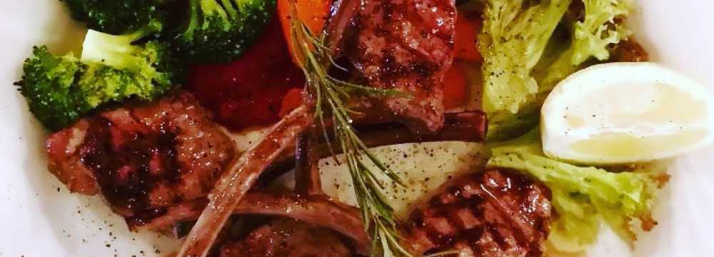 Frau Hopf im Schlo�caf� in T�bingen