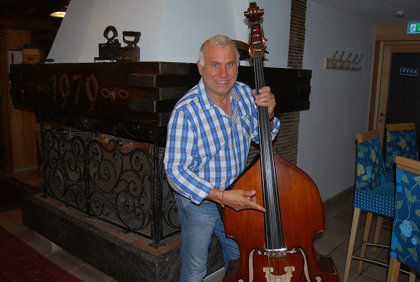 Musikalischer Unterhaltungsabend mit Rudi Lässer