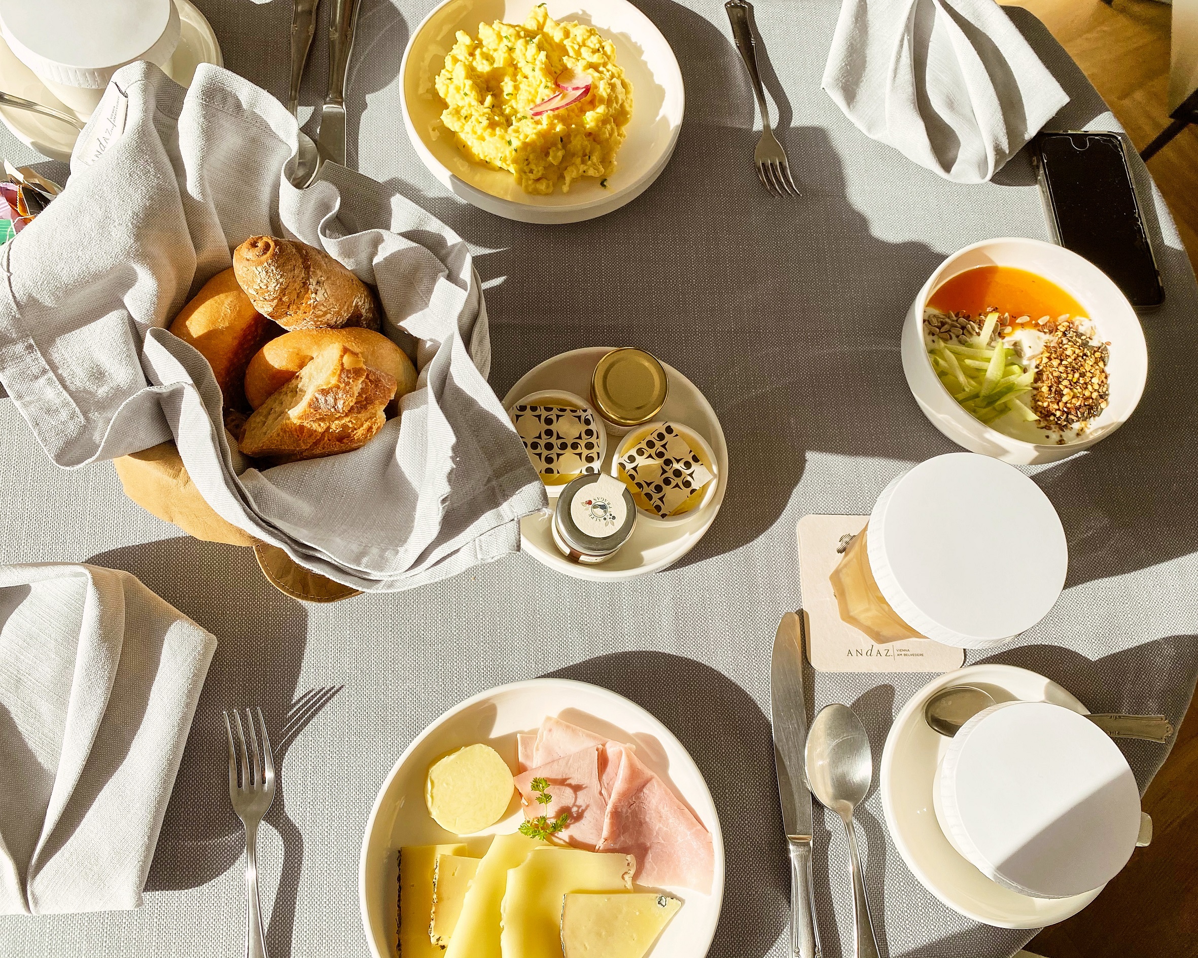 Grosser Sonntagsbrunch