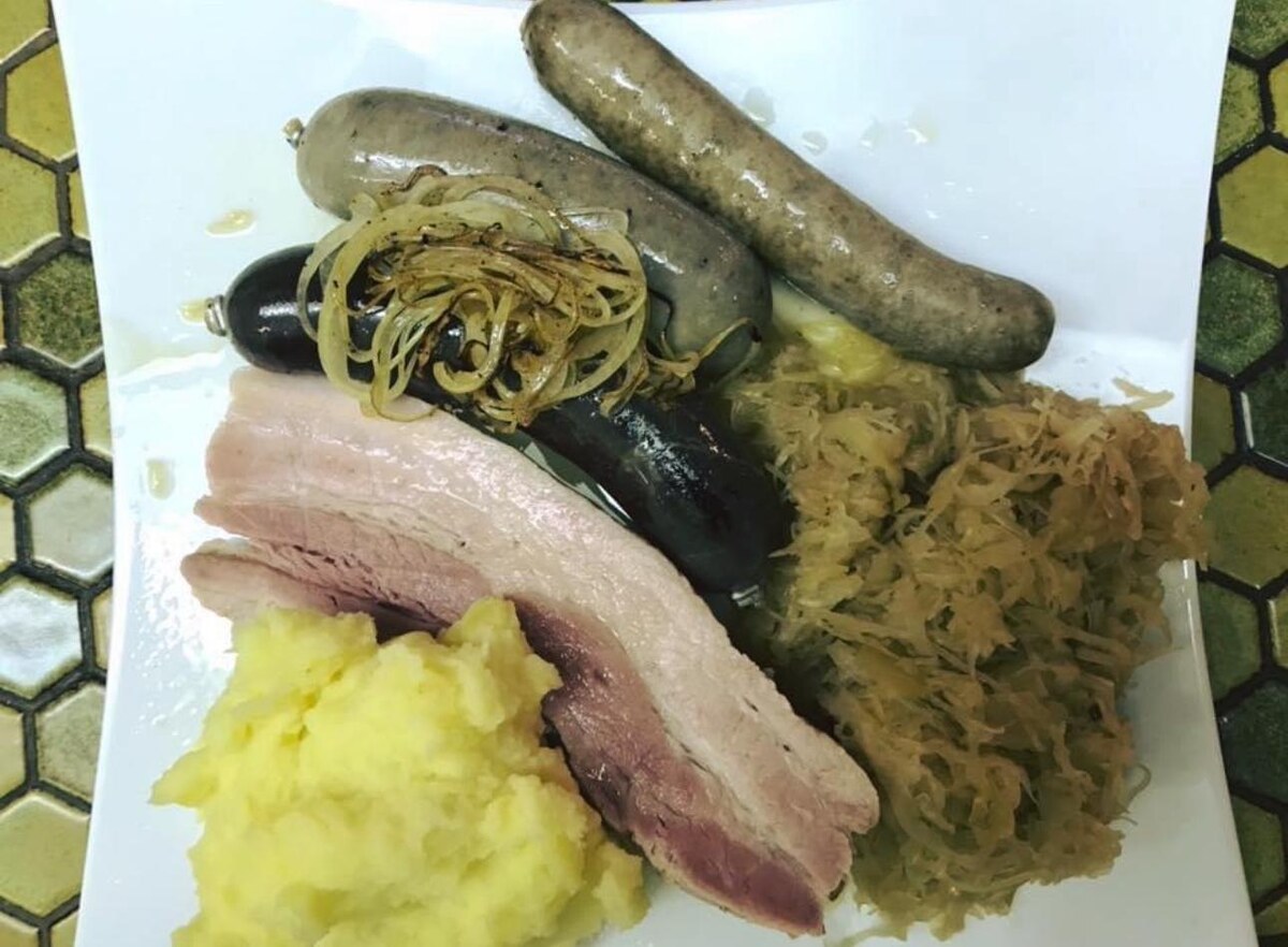 Schlachtplattenfest