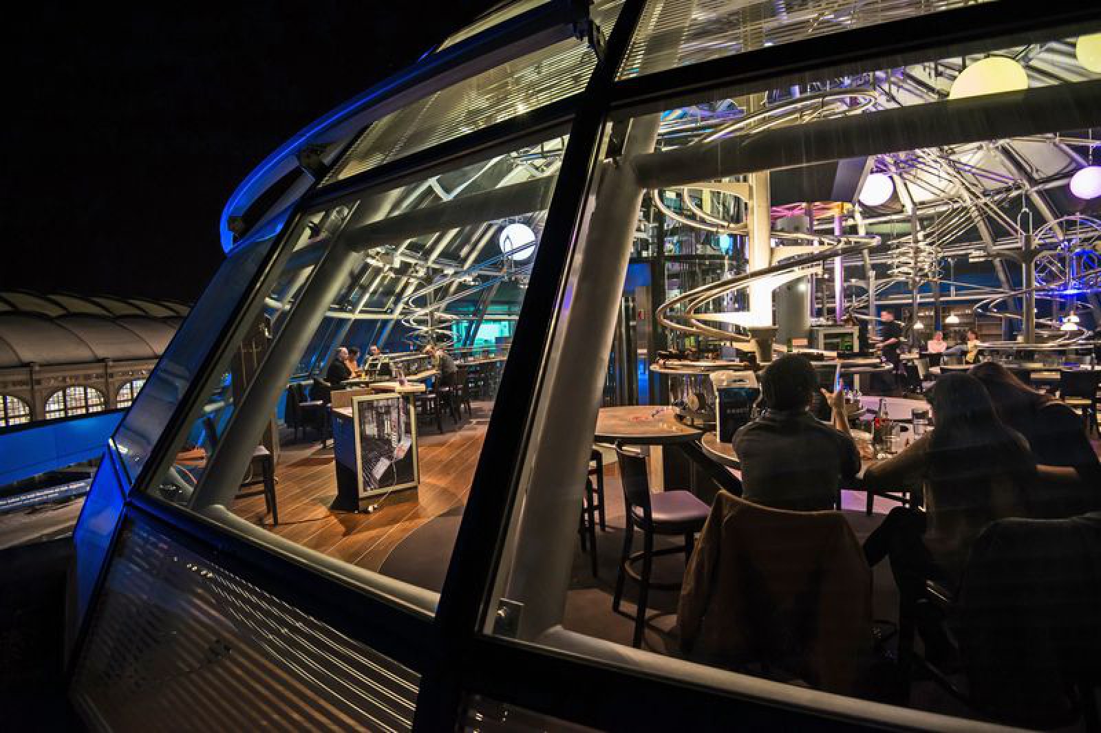 Schwerelos - Das Achterbahnrestaurant Dresden in Dresden, Foto 2