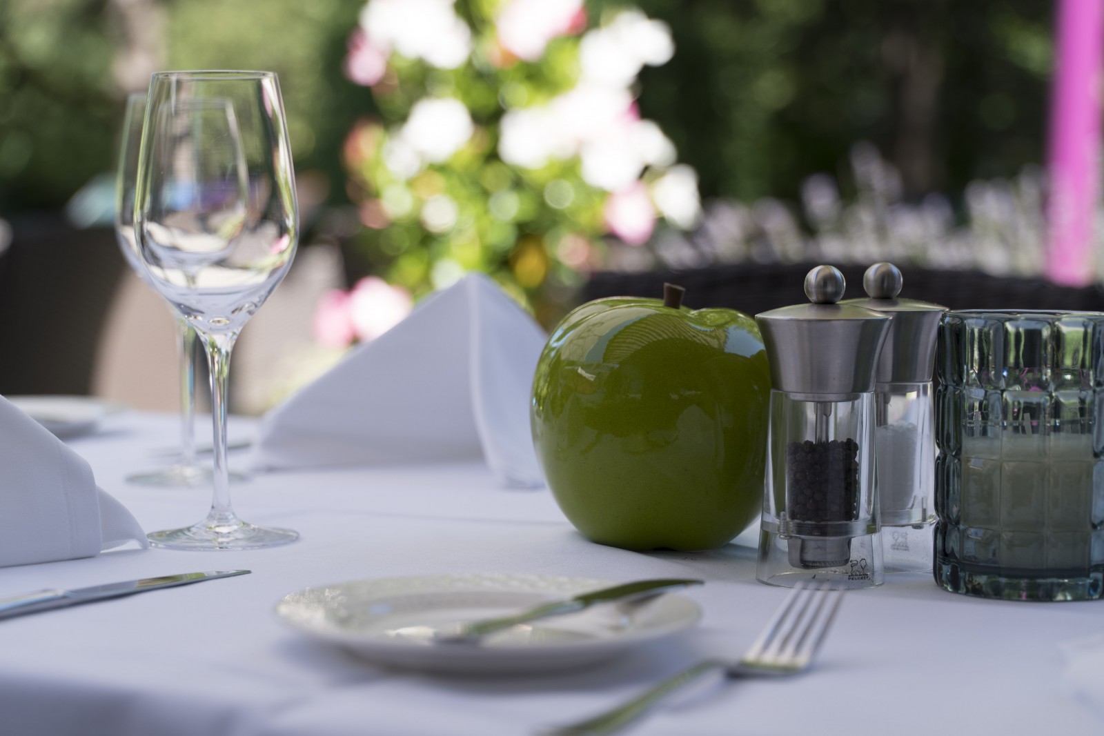5 Senses Bar and Restaurant
