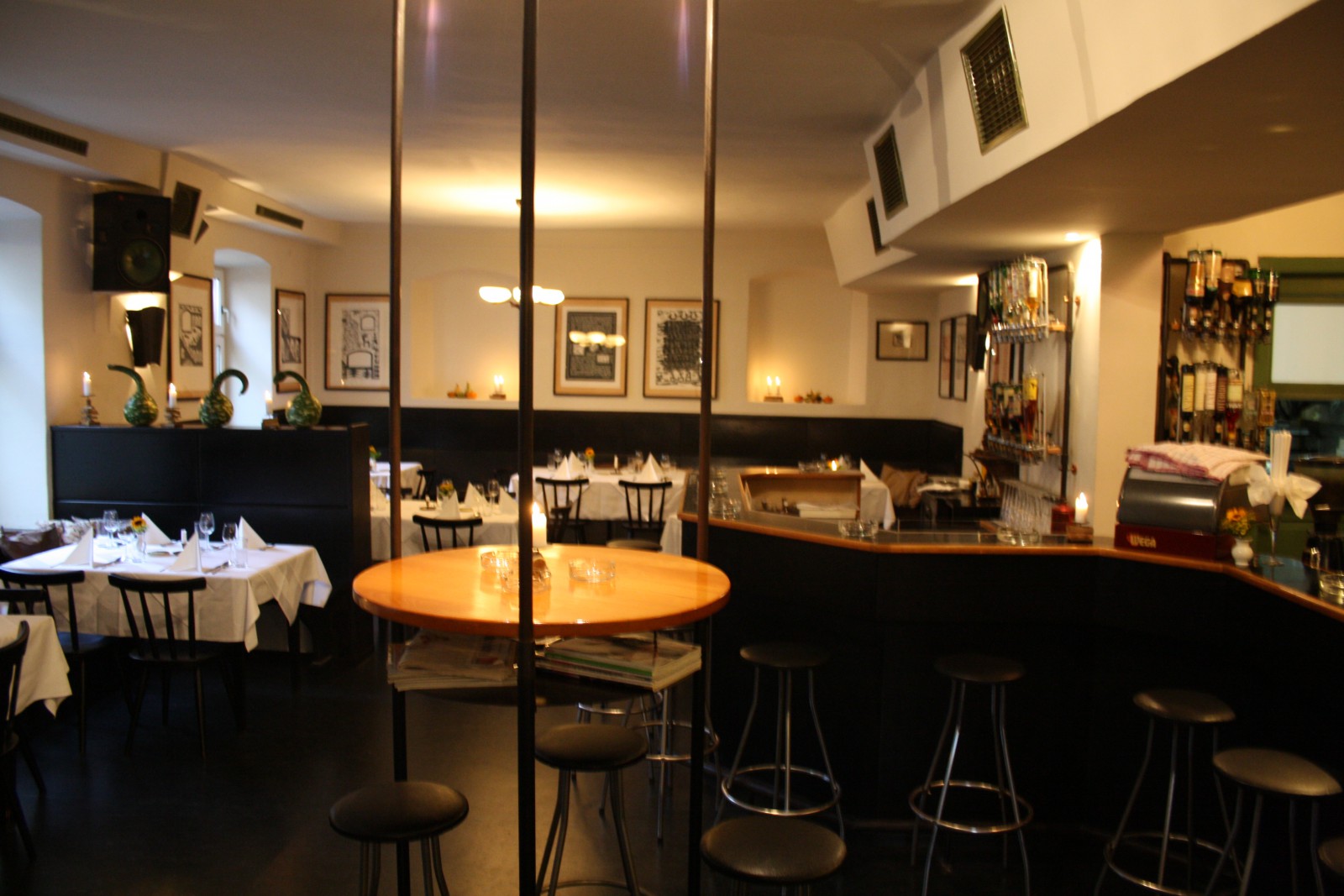 AGATHON - RESTAURANT - BAR