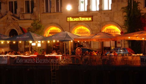 Die Berliner Republik mit Brokers Bierbörse in Berlin, Foto 3