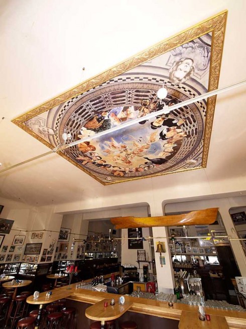 Die Berliner Republik mit Brokers Bierbörse in Berlin, Foto 2