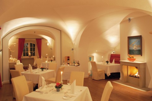 Schlossrestaurant im Schlossgut Gross Schwansee in Harkensee, Foto 1