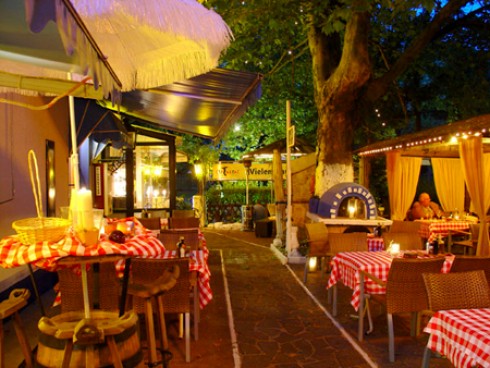 Meze-Bar Oinothiki Sirtakias in Berlin, Foto 1