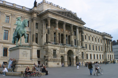 Tiziano Schloss Lounge in Braunschweig, Foto 3