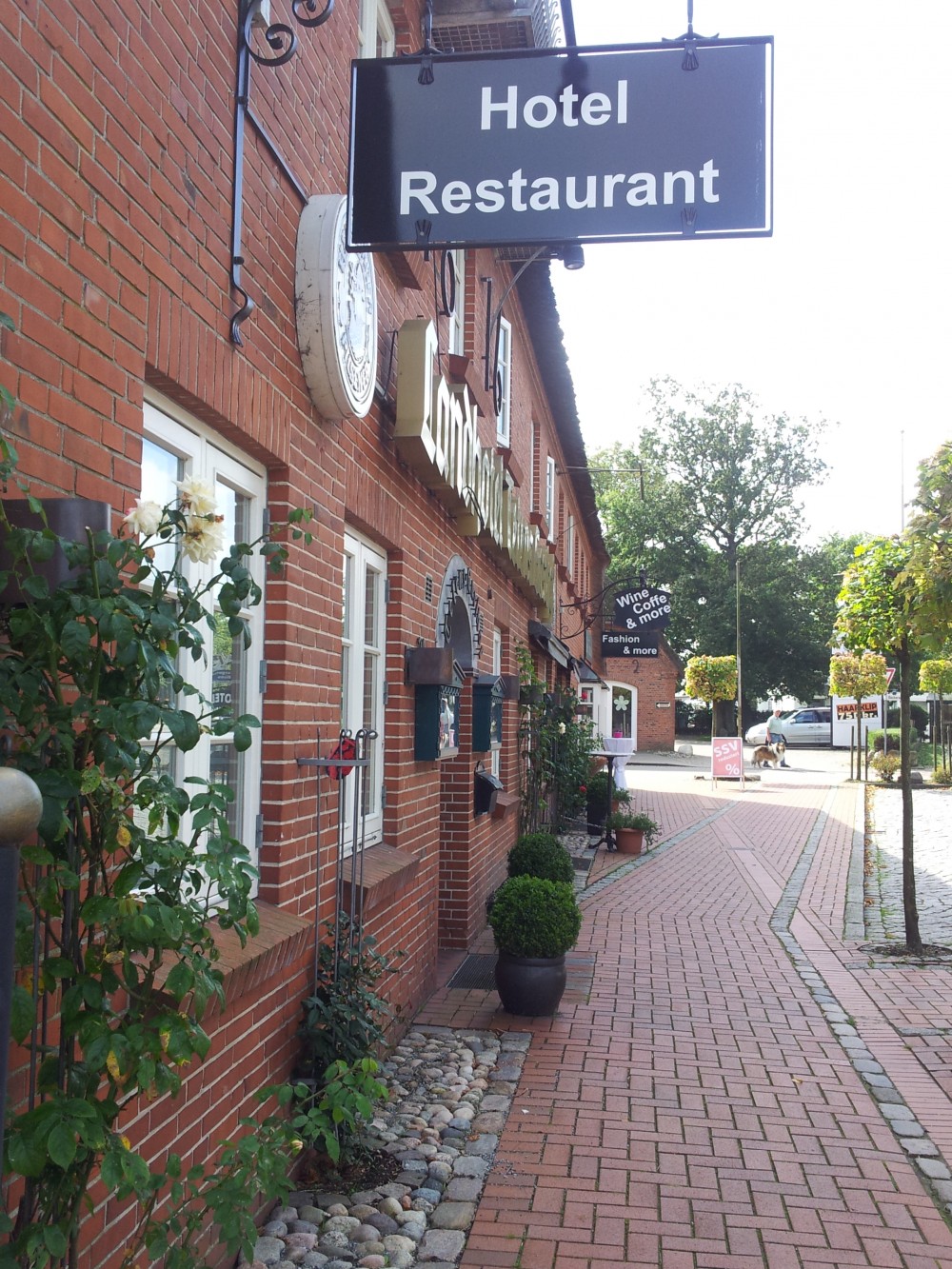 Landhotel Tetens Gasthof in Süderlügum, Foto 1