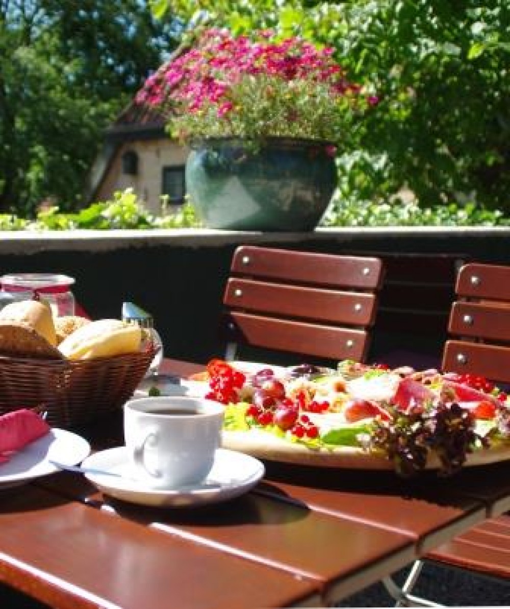Café Lindauhof in Boren , Foto 2