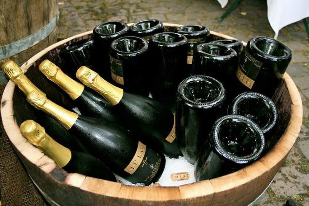 Weingut & Weinstube Jülg in Schweigen-Rechtenbach, Foto 3