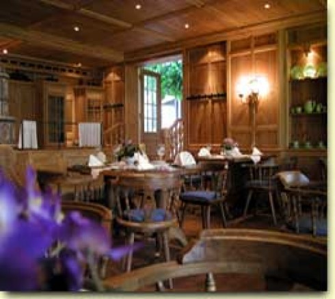 Romantik Hotel Gravenberg- Bergische- und Romantik- Stube in Langenfeld, Foto 2