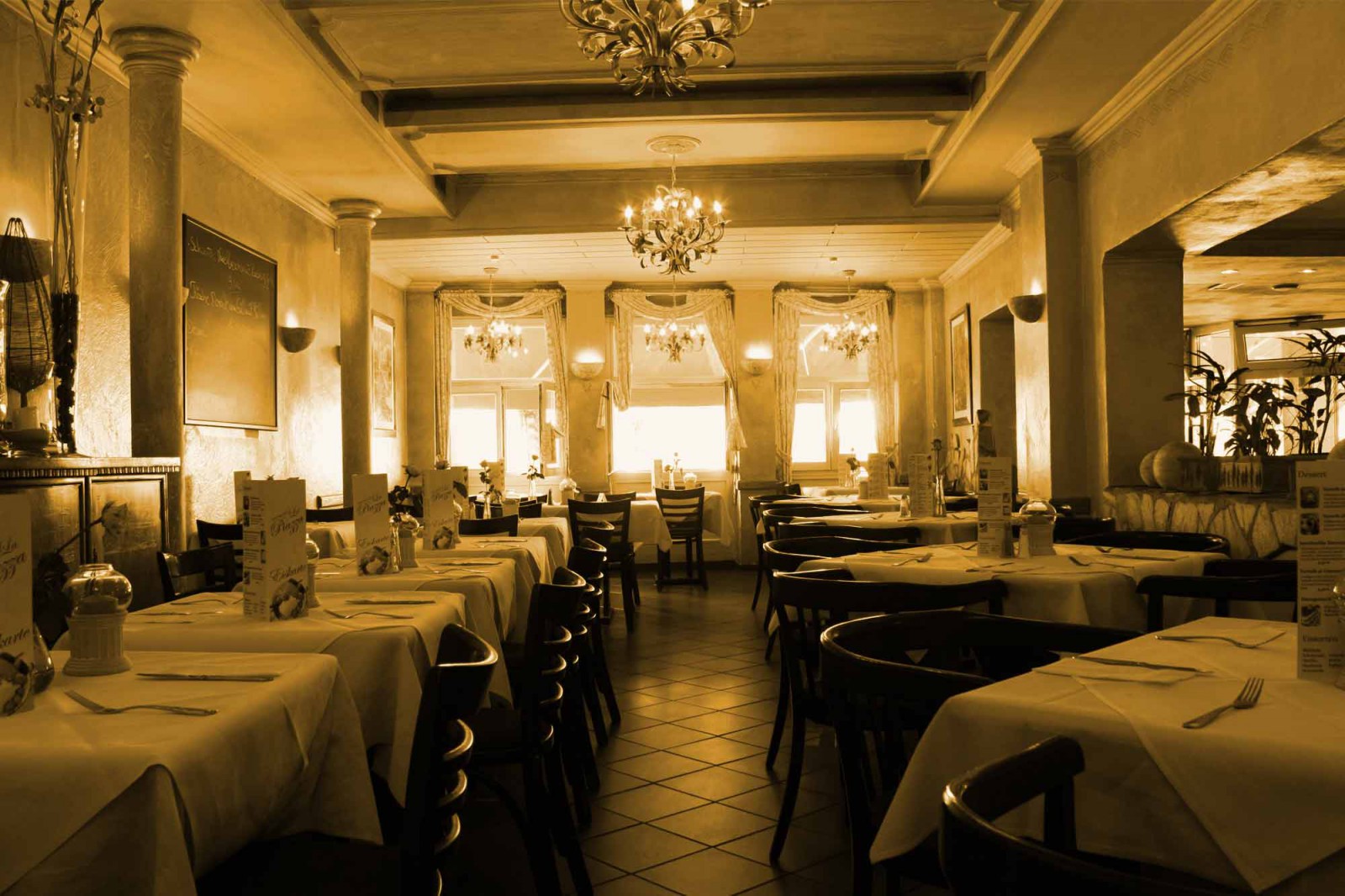Pizzeria La Piazza in Mayen, Foto 2