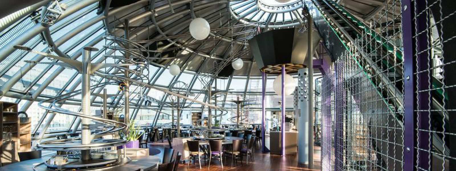 Schwerelos - Das Achterbahnrestaurant Dresden in Dresden