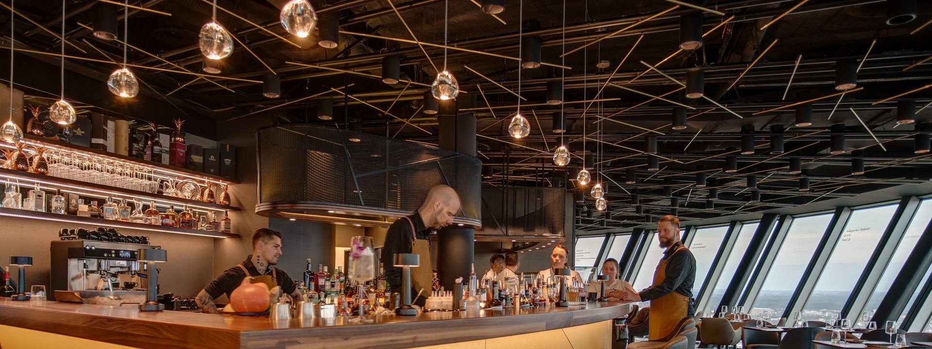 QOMO Restaurant & Bar in Düsseldorf
