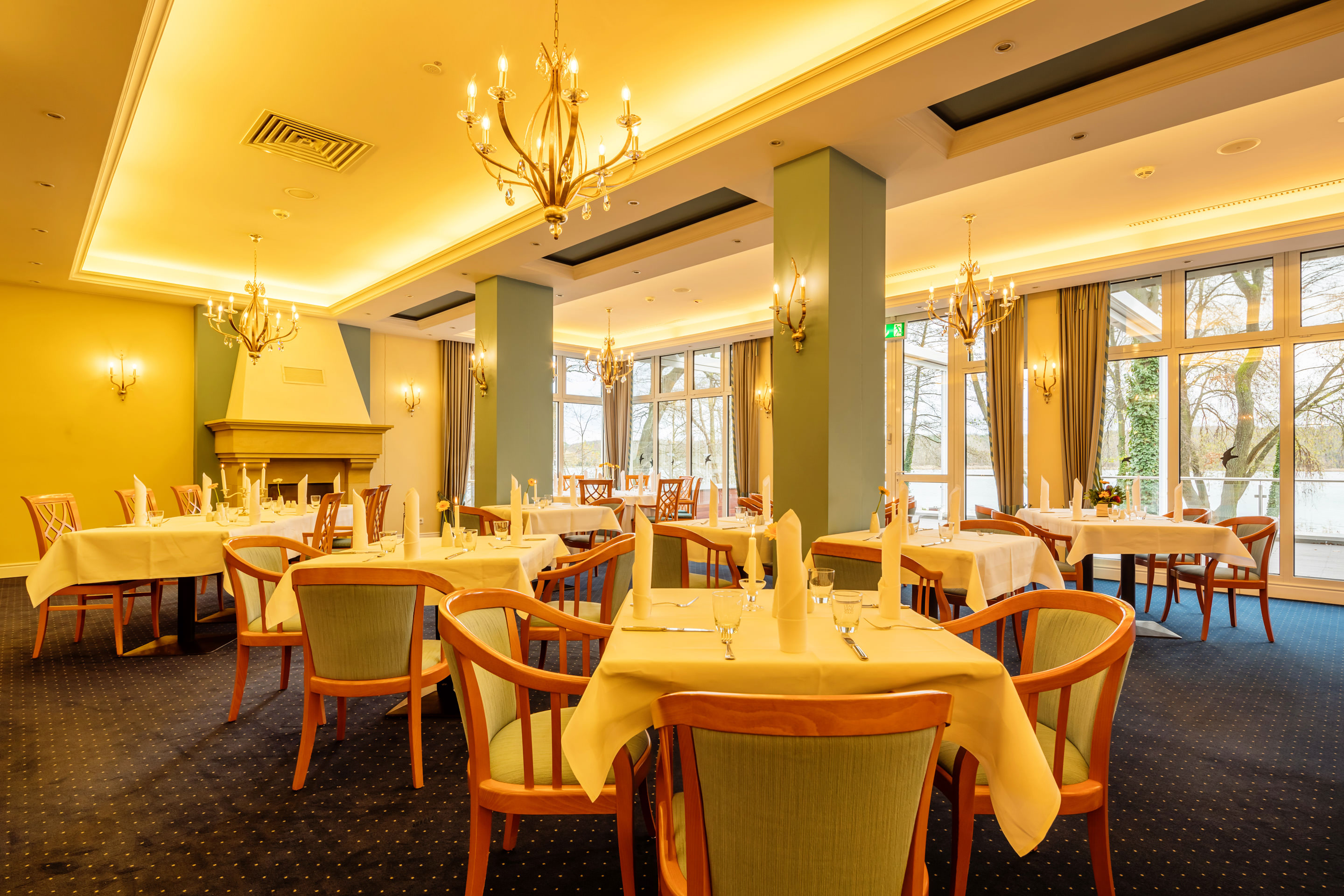 Restaurant- & Bankettmitarbeiter (m/w/d)
