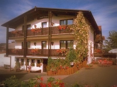 Hilfe für Service und weiter Tätigkeiten in Spül-und Bügelstube