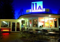 Restaurant 11A Küche mit Garten