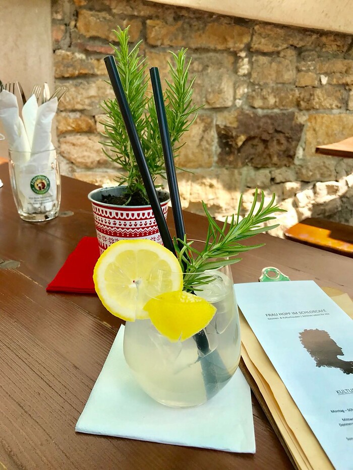 Frau Hopf im Schloßcafé in Tübingen, Foto 51