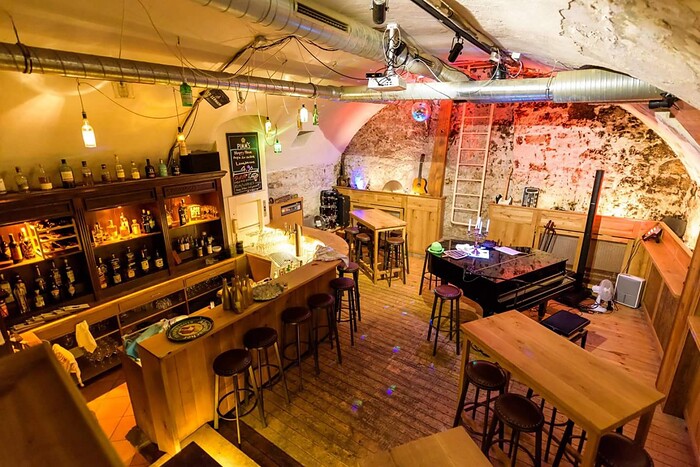Frau Hopf im Schloßcafé in Tübingen, Foto 27