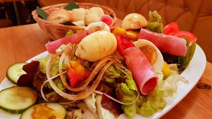 Frau Hopf im Schloßcafé in Tübingen, Foto 5