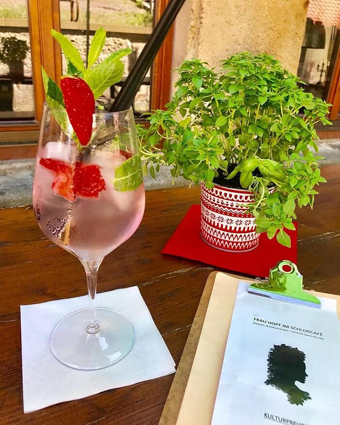 Frau Hopf im Schloßcafé in Tübingen, Foto 50