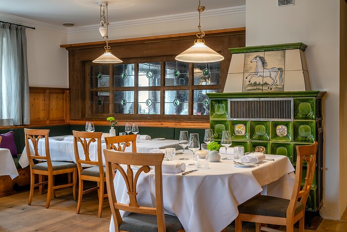 Weisses Ross / Cheval Blanc in Illschwang, Foto 1