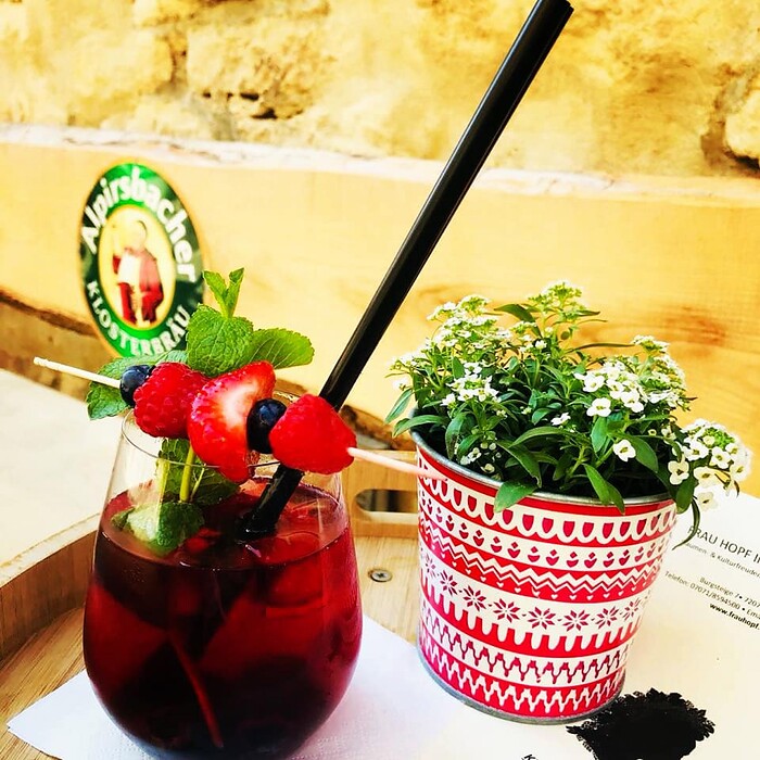 Frau Hopf im Schloßcafé in Tübingen, Foto 43