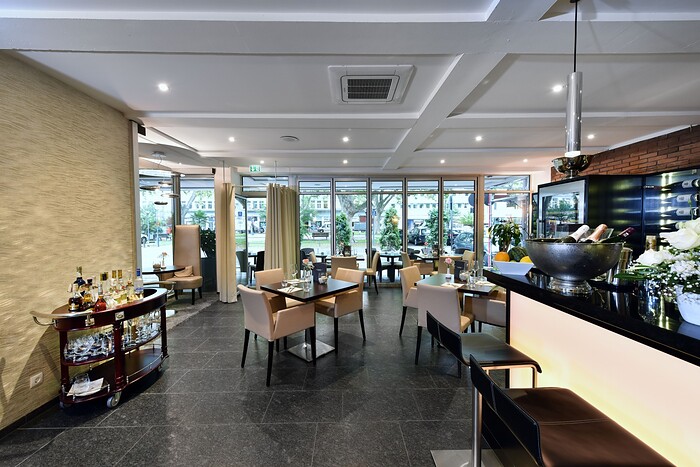 Theos Bar & Restaurant in Ludwigshafen am Rhein, Foto 2