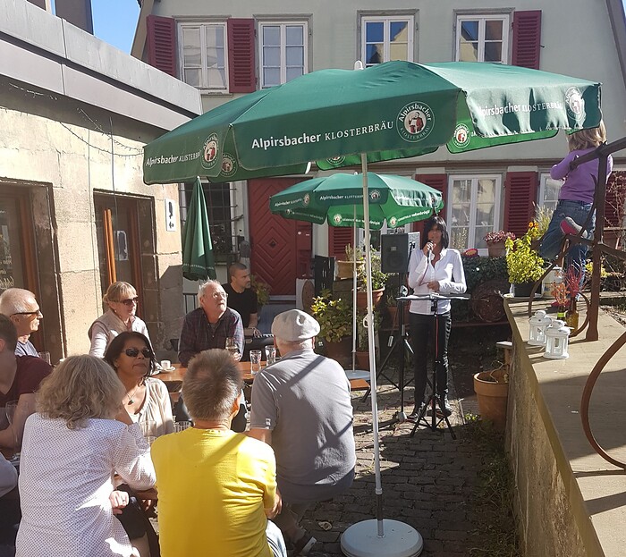 Frau Hopf im Schloßcafé in Tübingen, Foto 76