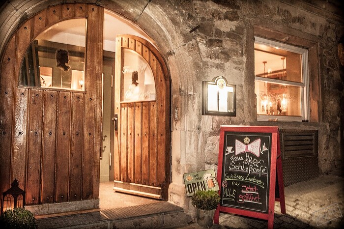 Frau Hopf im Schloßcafé in Tübingen, Foto 111