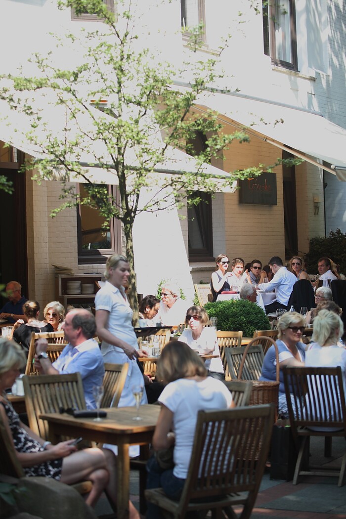 Tiefenthal Bar Restaurant in Hamburg, Foto 2
