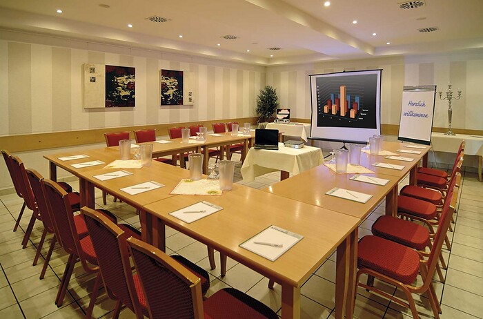 Hotel & Restaurant Schützenburg Hauptstraße 116 in Burscheid, Foto 4