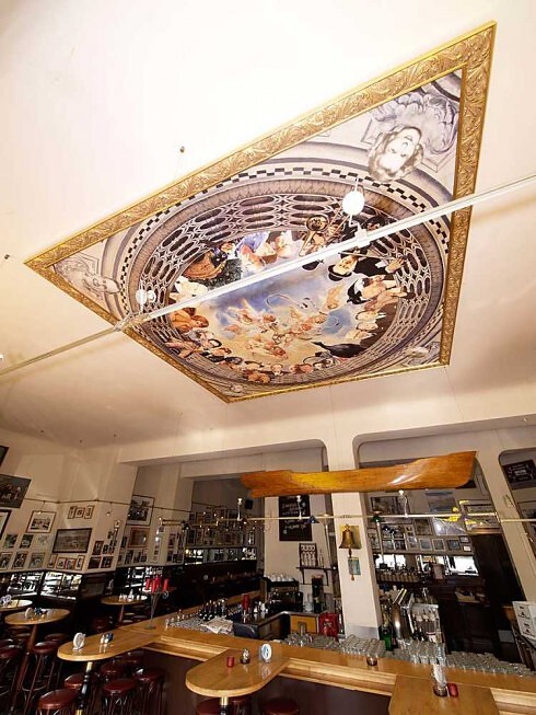 Die Berliner Republik mit Brokers Bierbörse in Berlin, Foto 2