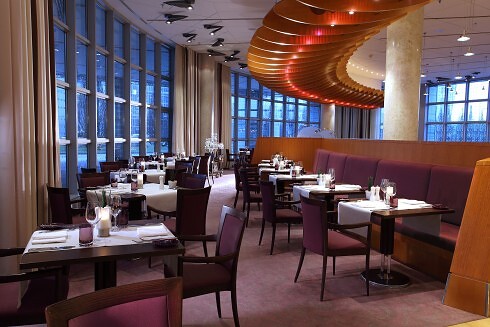 charles lindbergh Restaurant Kempinski Hotel Airport München in Freising