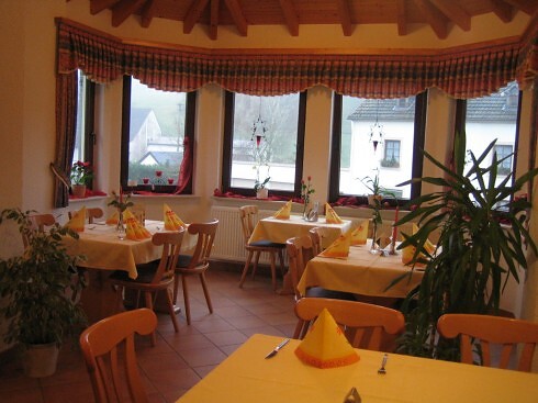 Eifeler Wirtshaus - Gasthaus Geimer in Plütscheid