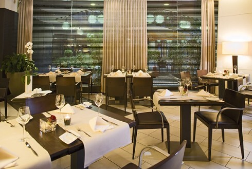 Torii Bar & Bistro im hotel nikko düsseldorf in Düsseldorf, Foto 2