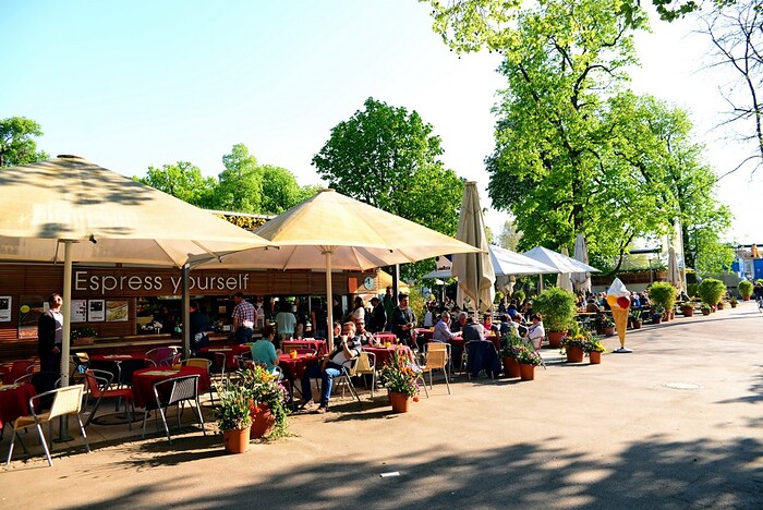 Biergarten im Schlossgarten in Stuttgart, Foto 4