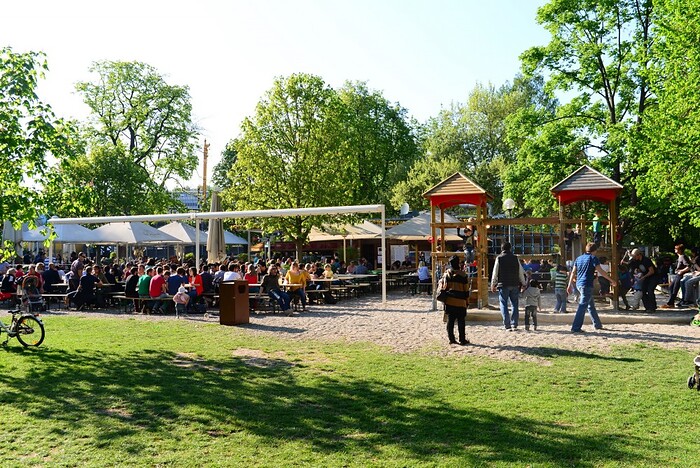 Biergarten im Schlossgarten in Stuttgart, Foto 3