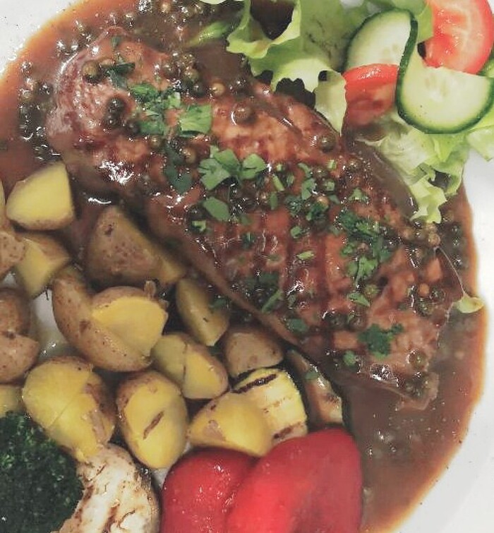 Frau Hopf im Schloßcafé in Tübingen, Foto 95