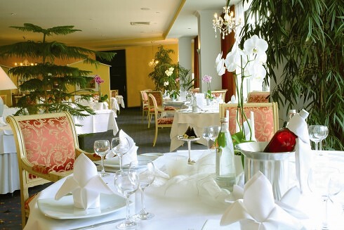 Restaurant Seeterrassen im Cliff Hotel Rügen / Privathotels Dr. Lohbeck GmbH & Co. KG in Baabe, Foto 2