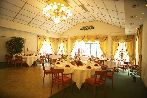 Restaurant Waldhotel Roggosen Heike Ehlenberger GmbH in Neuhausen