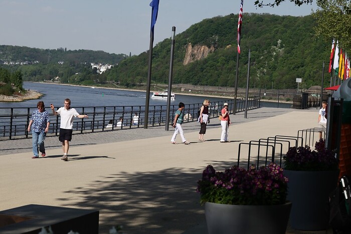 Königsbacher Biergarten am Deutschen Eck in Koblenz, Foto 4