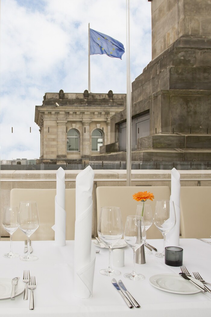 Käfer DACHGARTEN-RESTAURANT im Deutschen Bundestag in Berlin, Foto 1